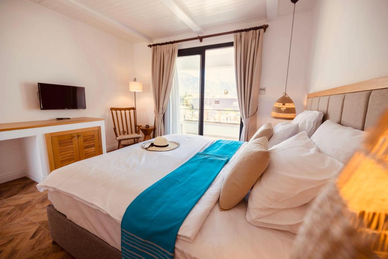 Palmonte Suites Hotel & Spa Karavas  Dış mekan fotoğraf