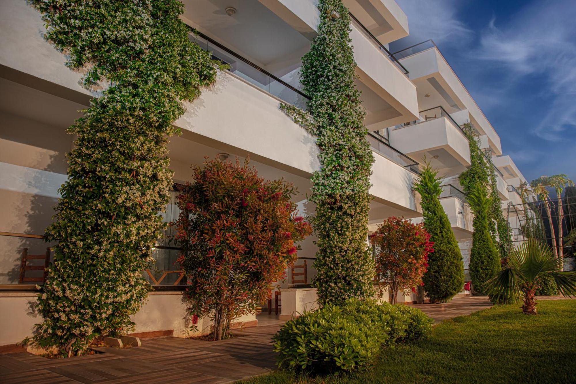 Palmonte Suites Hotel & Spa Karavas  Dış mekan fotoğraf